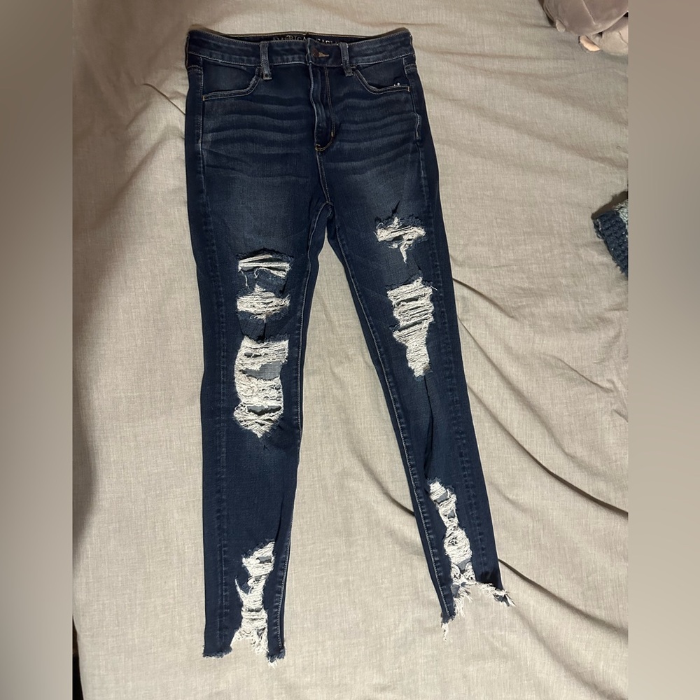 AMERICAN EAGLE JEANS SIZE 10 REGULAR//ripped & jegging